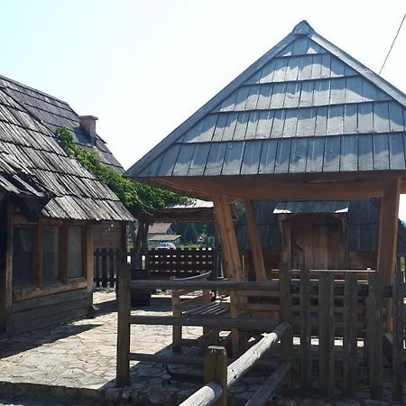 Konoba Ognjiste Bed & Breakfast Sokolac  Ngoại thất bức ảnh