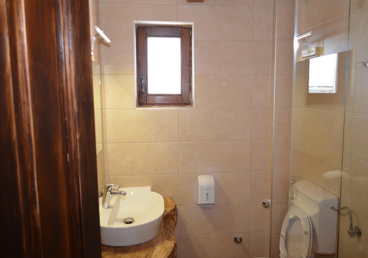 Konoba Ognjiste Bed & Breakfast Sokolac  Ngoại thất bức ảnh