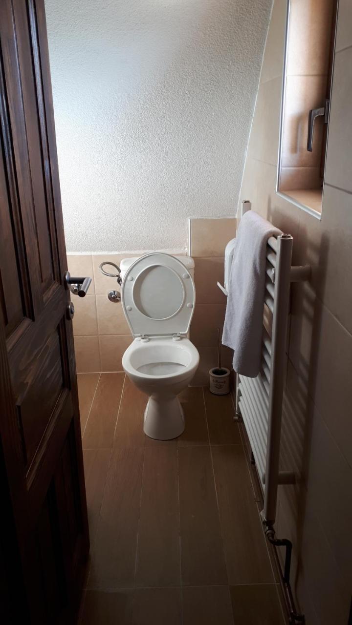 Konoba Ognjiste Bed & Breakfast Sokolac  Ngoại thất bức ảnh